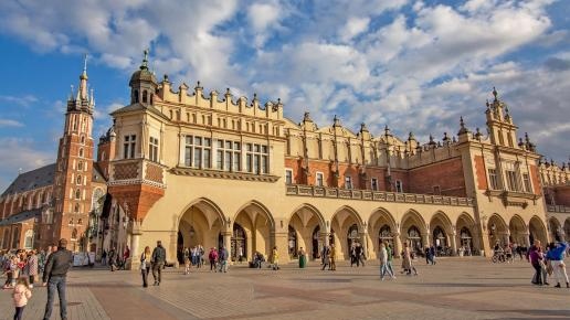 Sukiennice — the Renaissance Cloth Hall